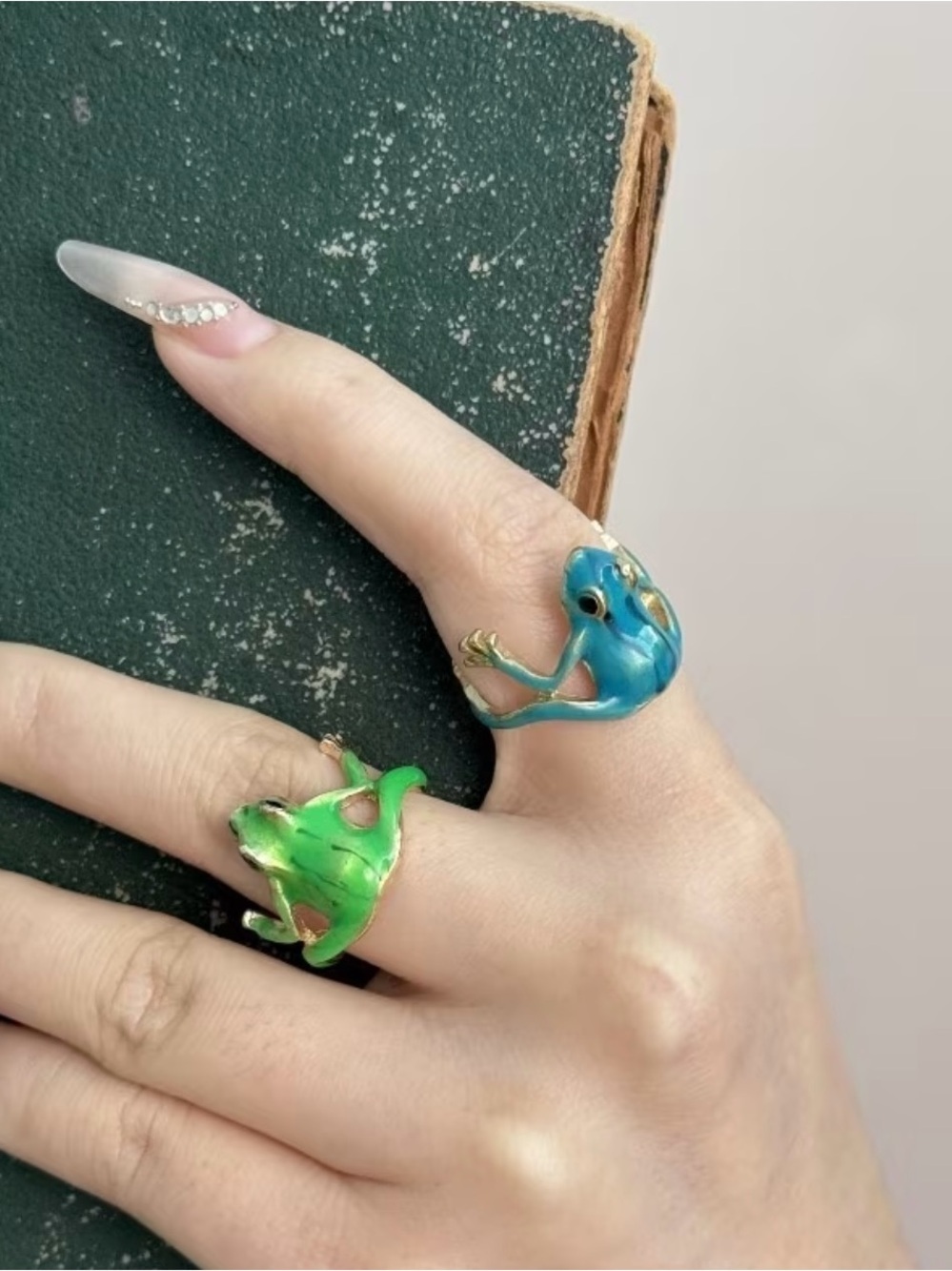 NEW! Unique Playful Enamel Frog Ring. 🐸